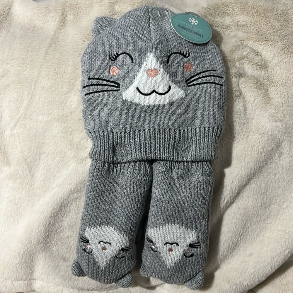 Hat and mittens